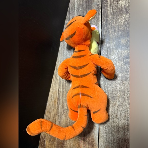 1990’s Tigger Disney Winnie the Pooh plush - Picture 8 of 12